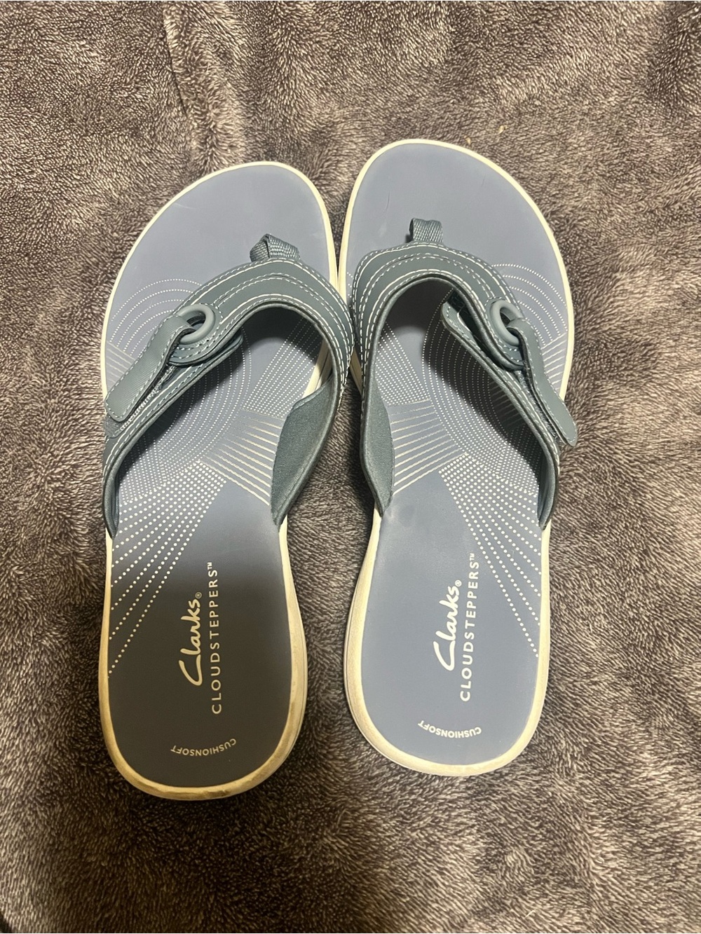 Clarks Cloudsteppers Women's Gray Flip Sandals